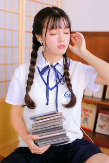 手从小腹一路开到丛林处古代